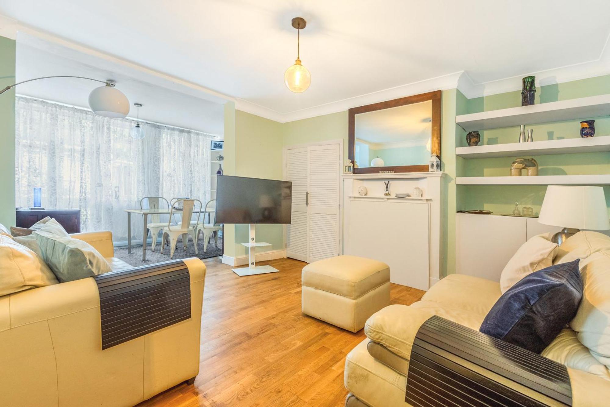 Semesterbostad Peaceful 1br Flat, 3min Tube, Nw, Close To Wembley *