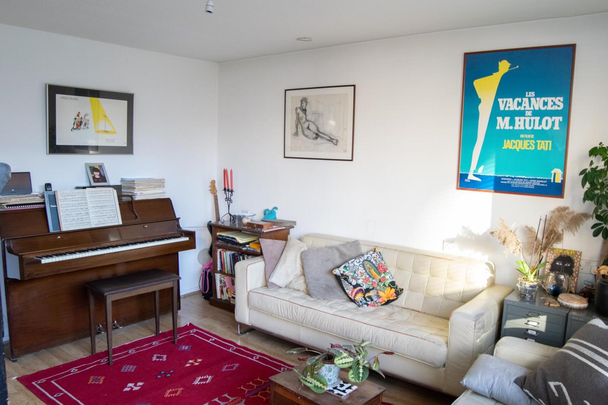 Characterful 1 Bedroom Flat Close To Dlr *