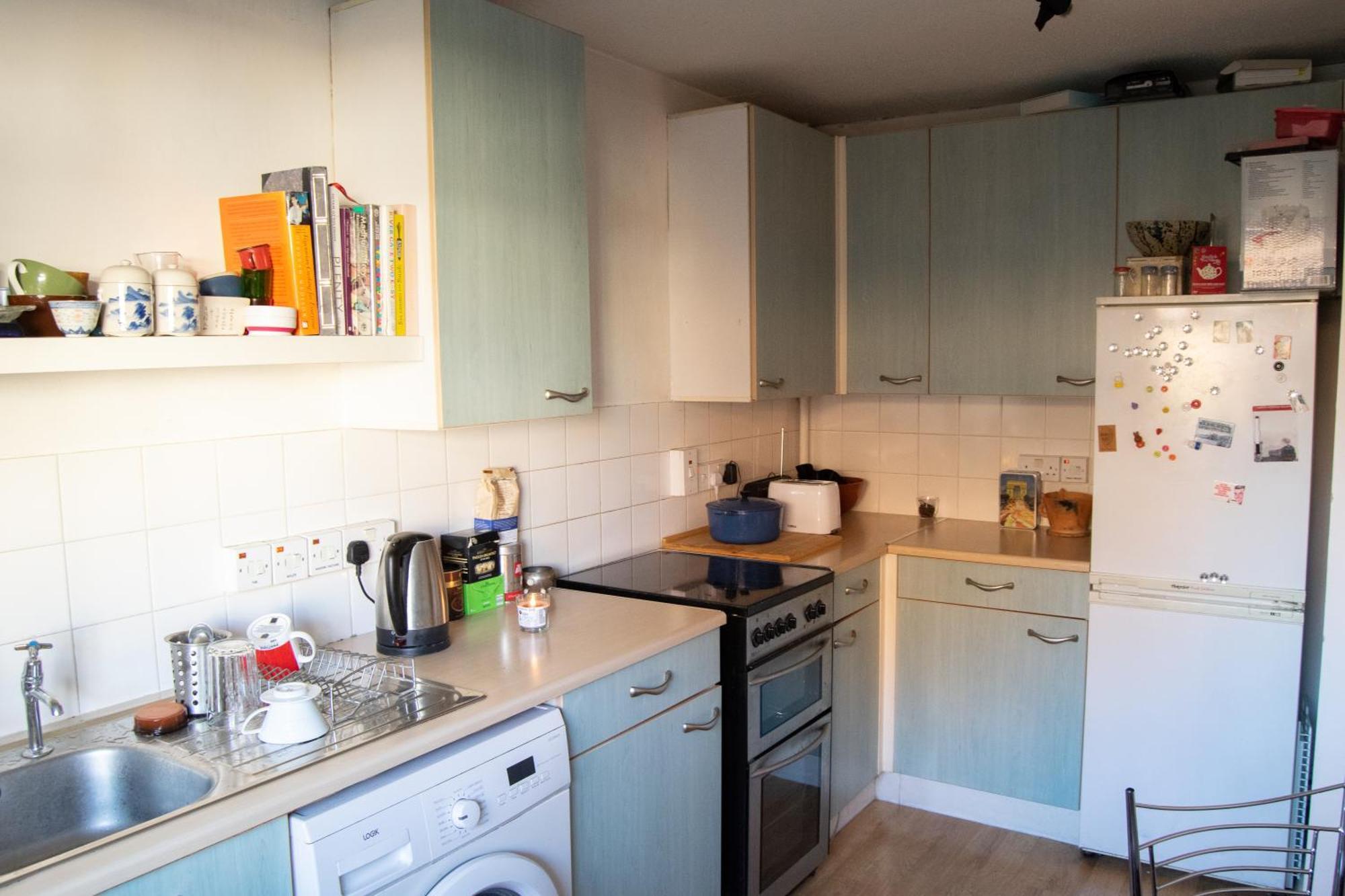 Characterful 1 Bedroom Flat Close To Dlr * London
