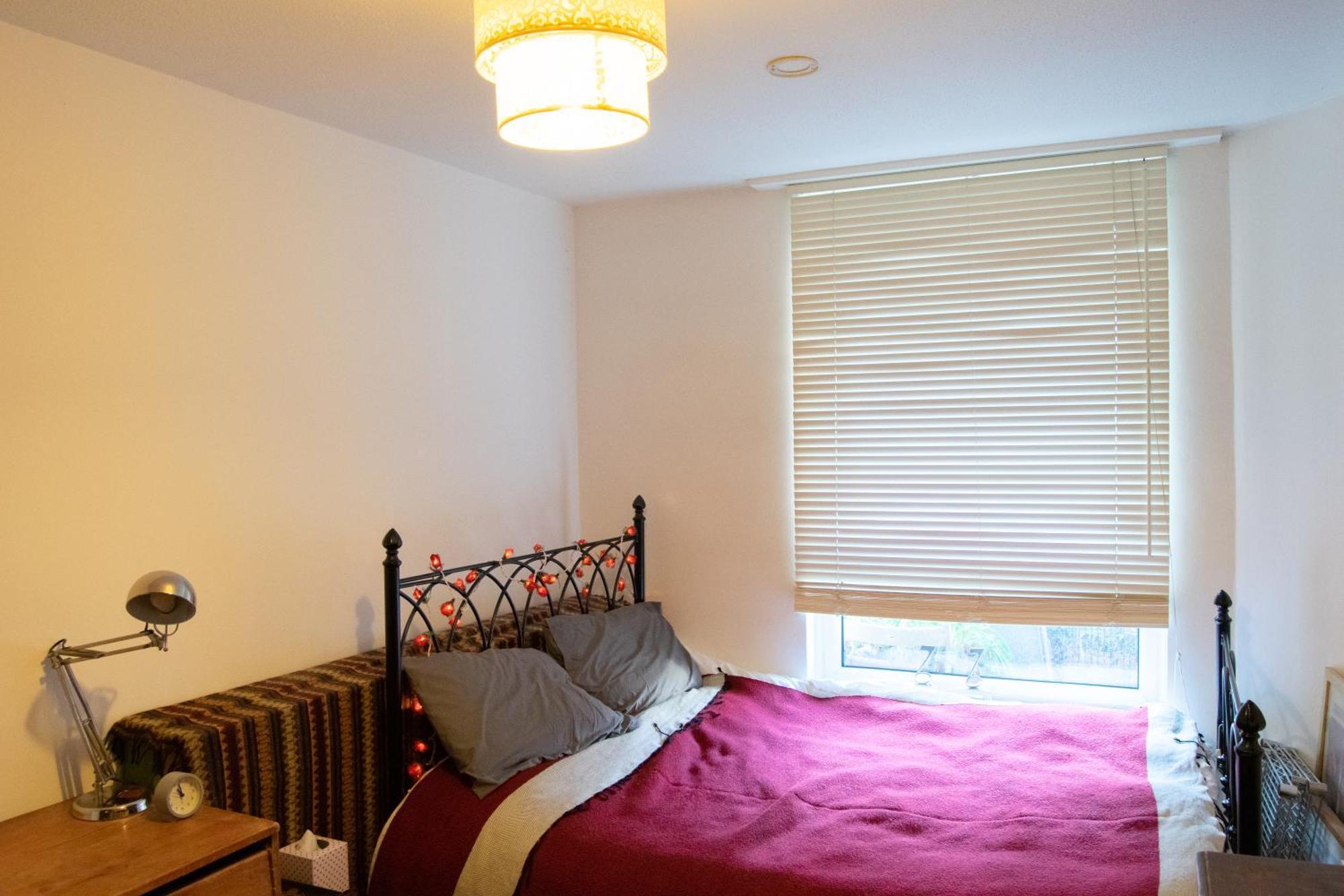 Characterful 1 Bedroom Flat Close To Dlr