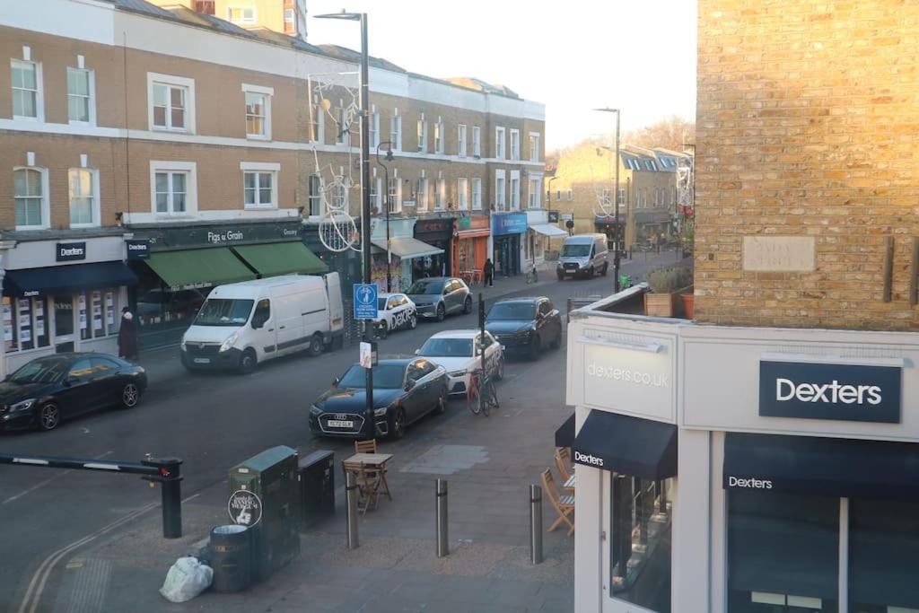 2 Bedroom Modern, Simple Flat In Broadway Market Appartement *
