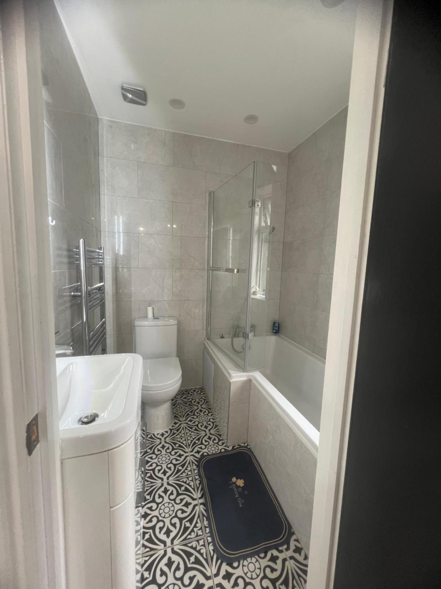 Appartement Modern Self Contained Flat *