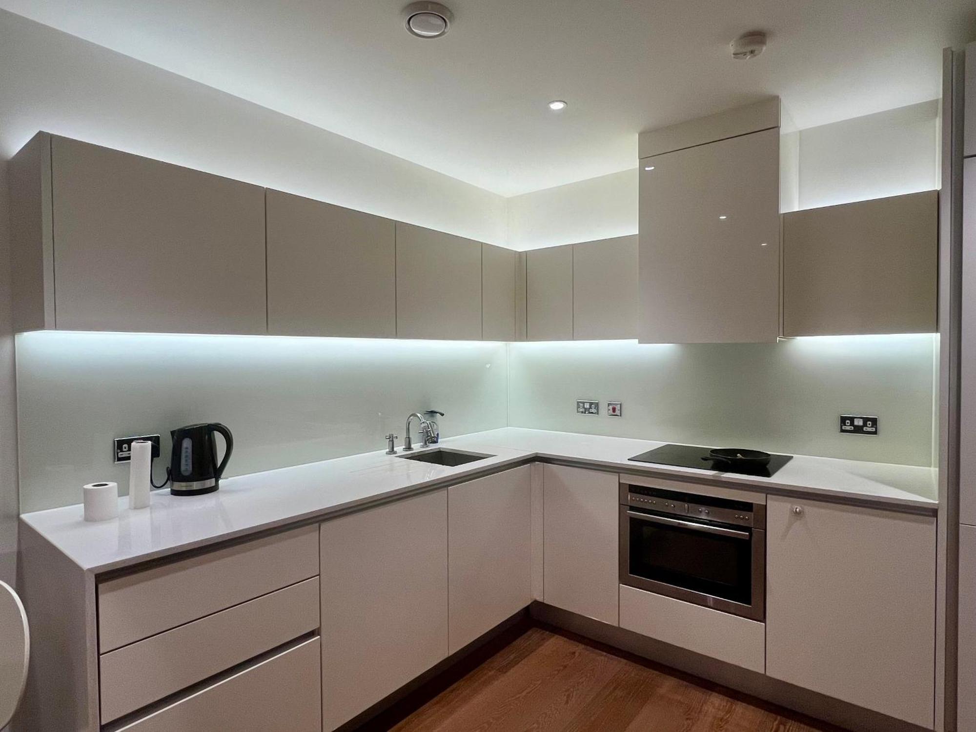 Spacious One-bedroom In Apartment