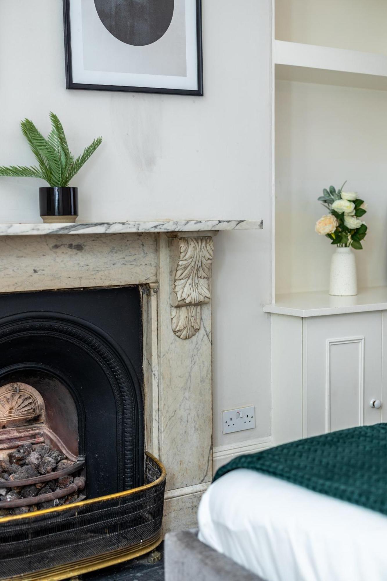 Lejlighed Elegant & Spacious - Minutes To Kensington *