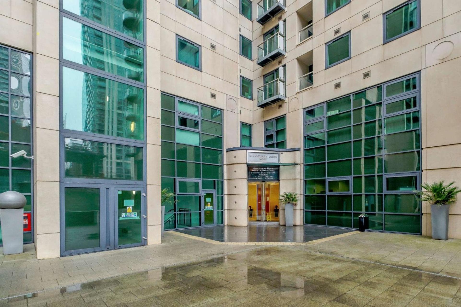 Waterfront Apartment London