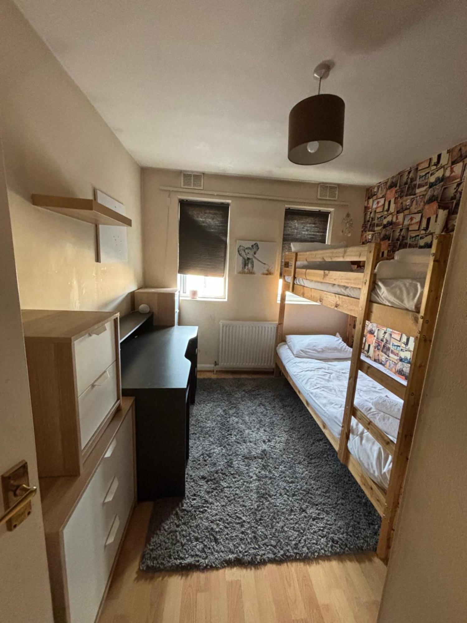 Semesterbostad City Airport Serviced House *