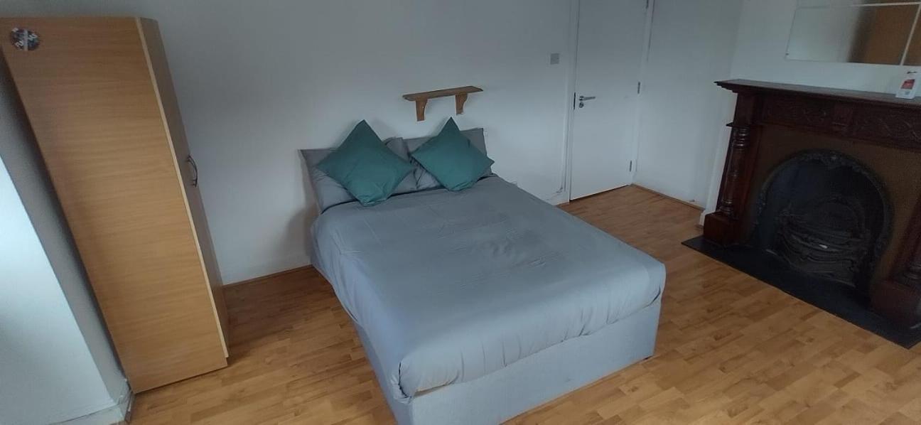 Massive Double In Manor House Zone 2 Privat overnatting