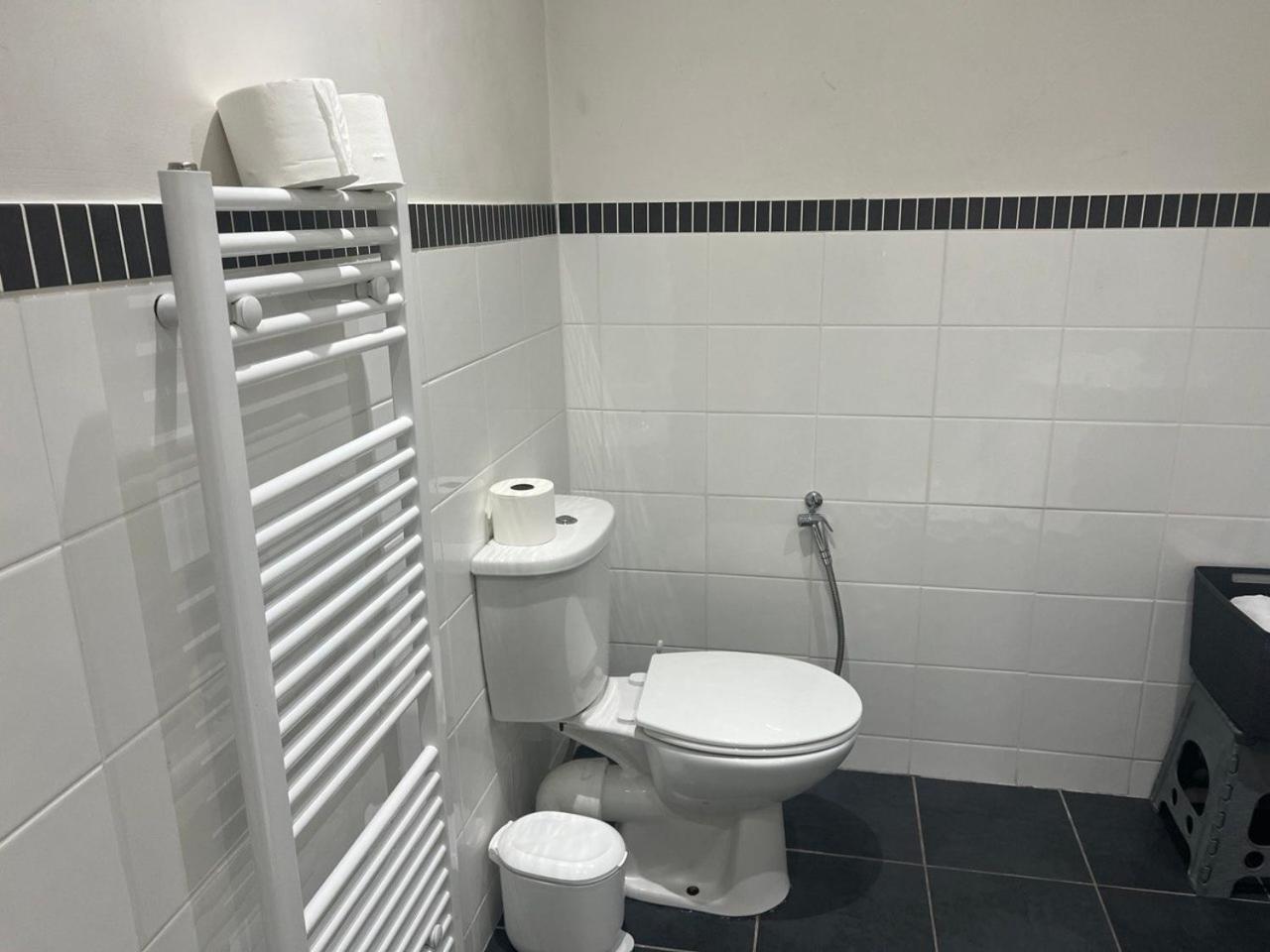 Self Contain With Room, Double Bed, Kitchen London