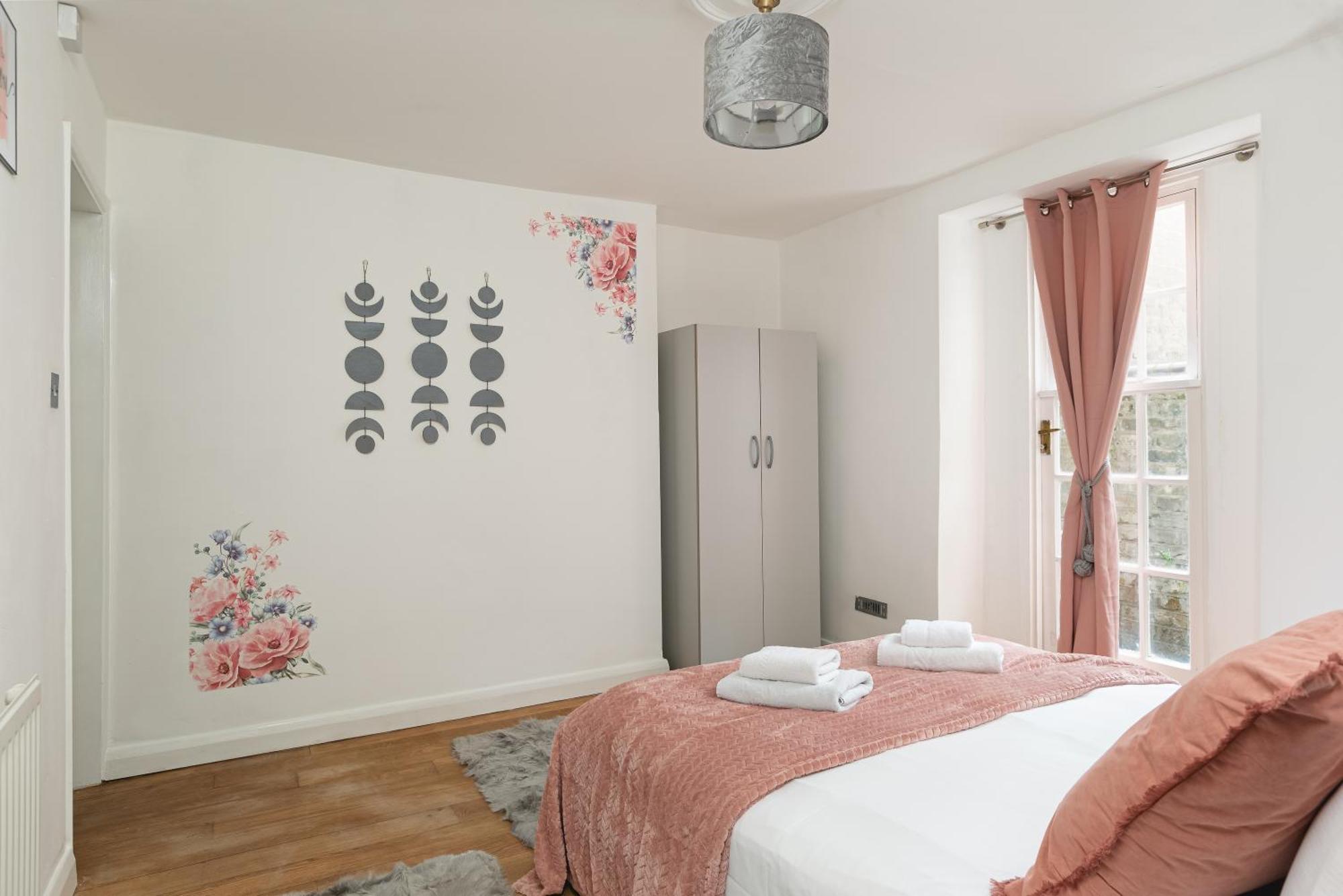 Leilighet Spacious With Garden In