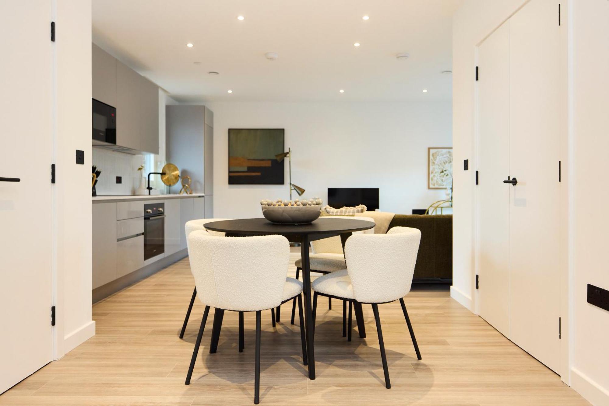 The Tottenham Retreat - Homely 2bdr Flat With Balcony Apartment *