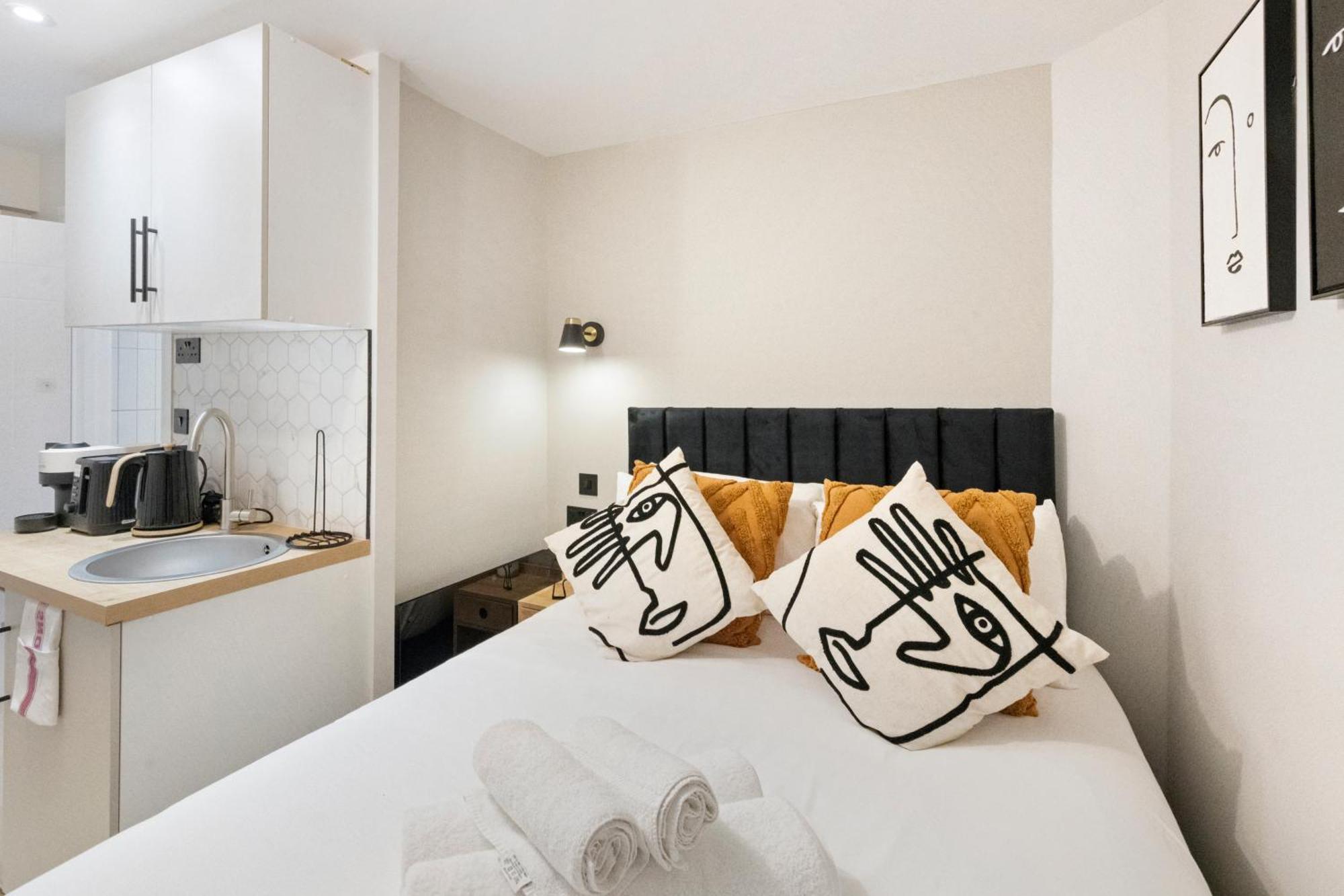 Chic Pad: Modern Retreat Apartment *