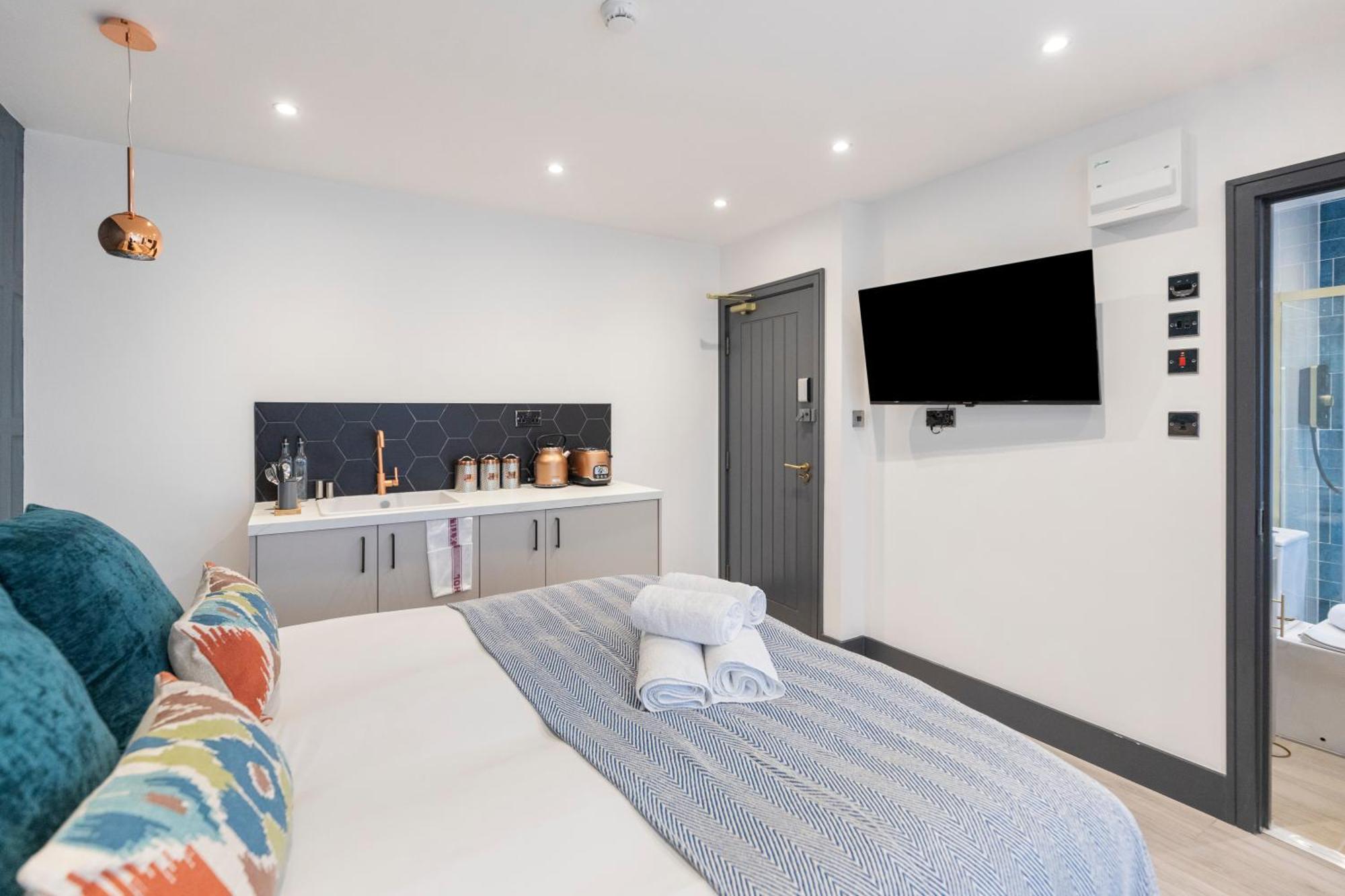 Cityscape Charm Vibrant With Kitchenette * Londen