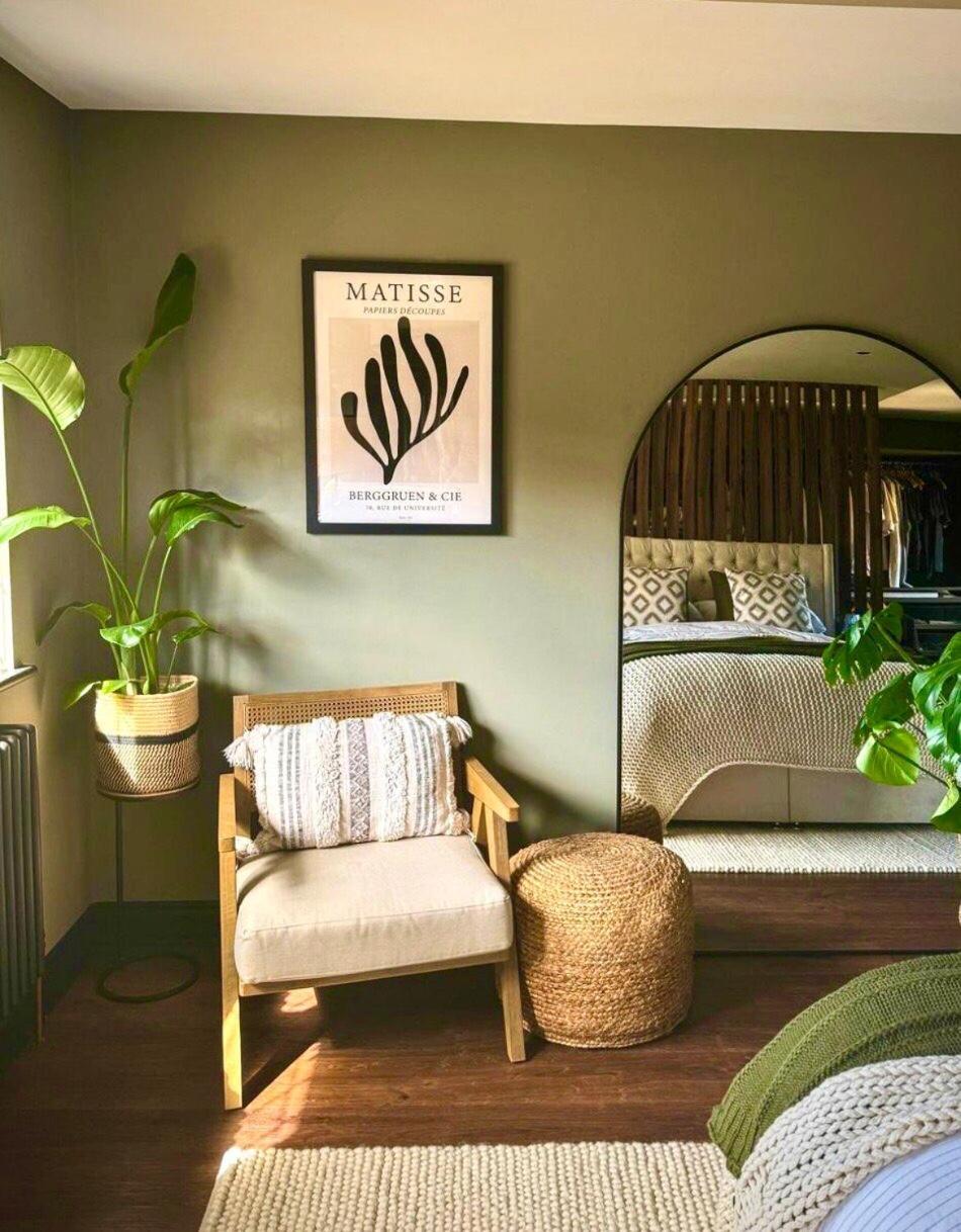 Apartment 2 Bedroom Spacious In *