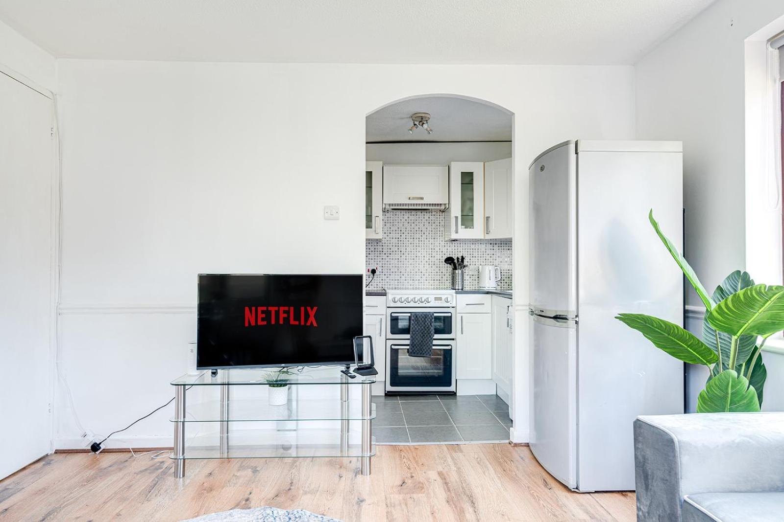 Canadawater-2bedroom-1bathroom-wifi-free Parking Lejlighed