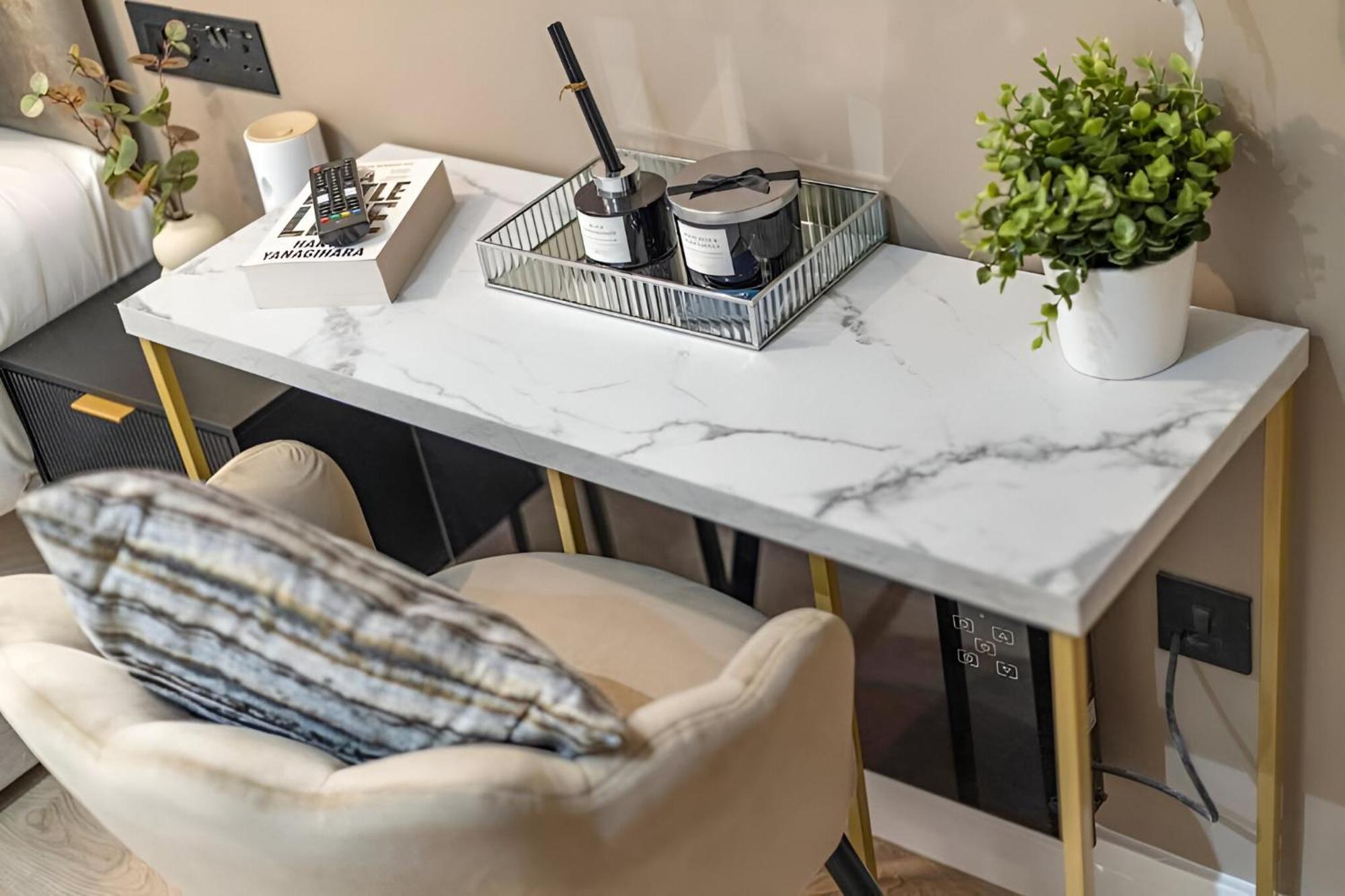 Urban Duo Escape: Trendy With Twin Beds Appartement *