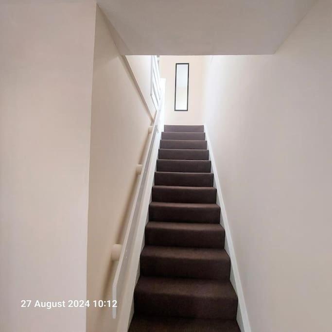 3 Bedroom House In Beckton Londen