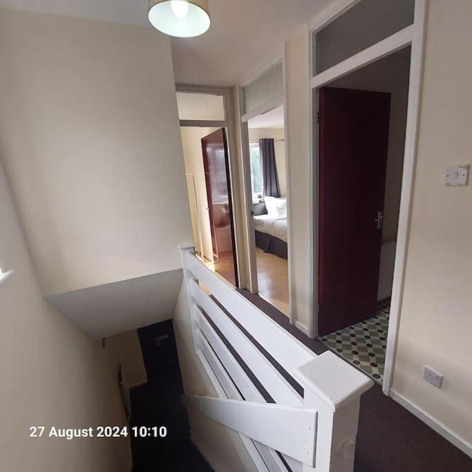 3 Bedroom House In Beckton * Londen