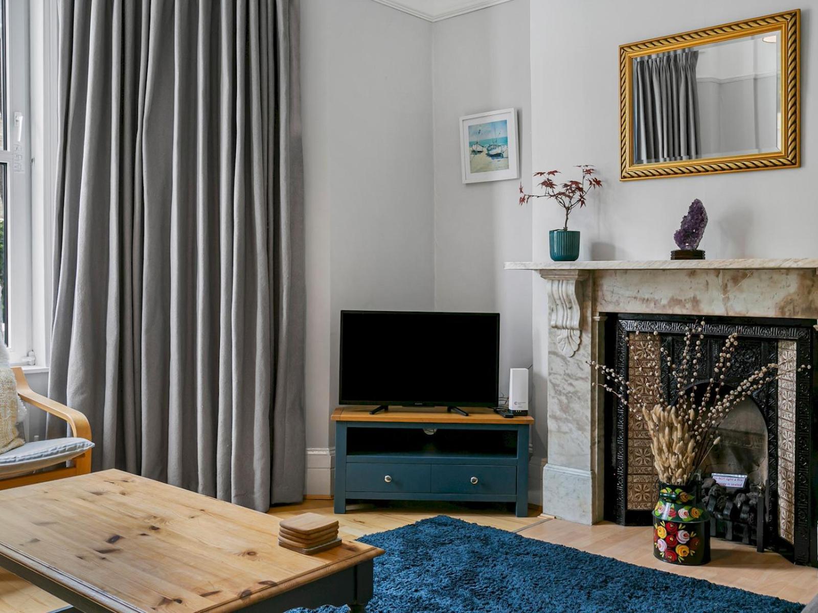Holiday home Pass The Keys Elegant Getaway House In Vibrant Clapham Juction London