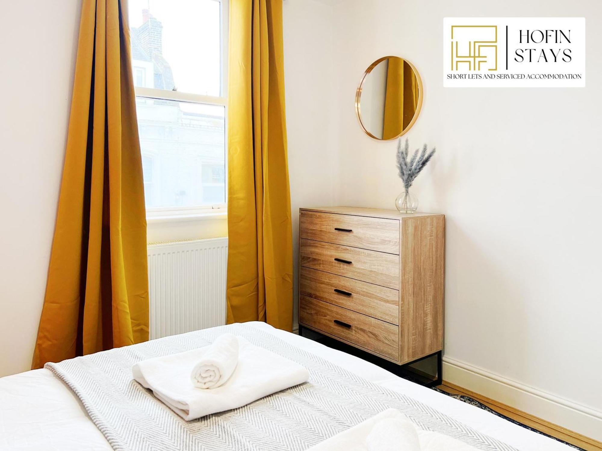 Last-minute Reserve L Premium On 2 Double Bed For 6 Guests L Deals L Hofin Short Lets & Serviced Appartement