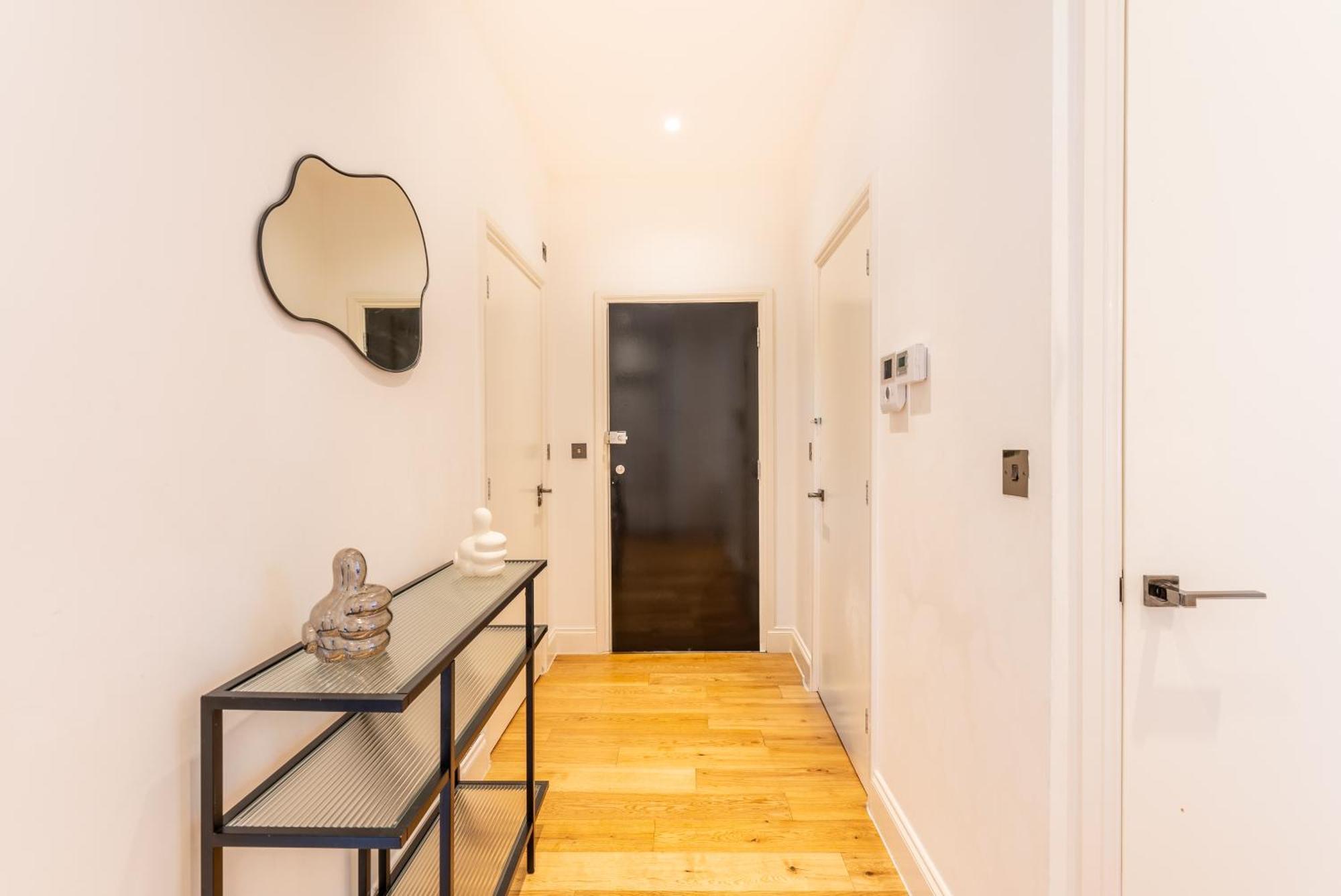 Artsy Serviced - Ealing Lejlighed London