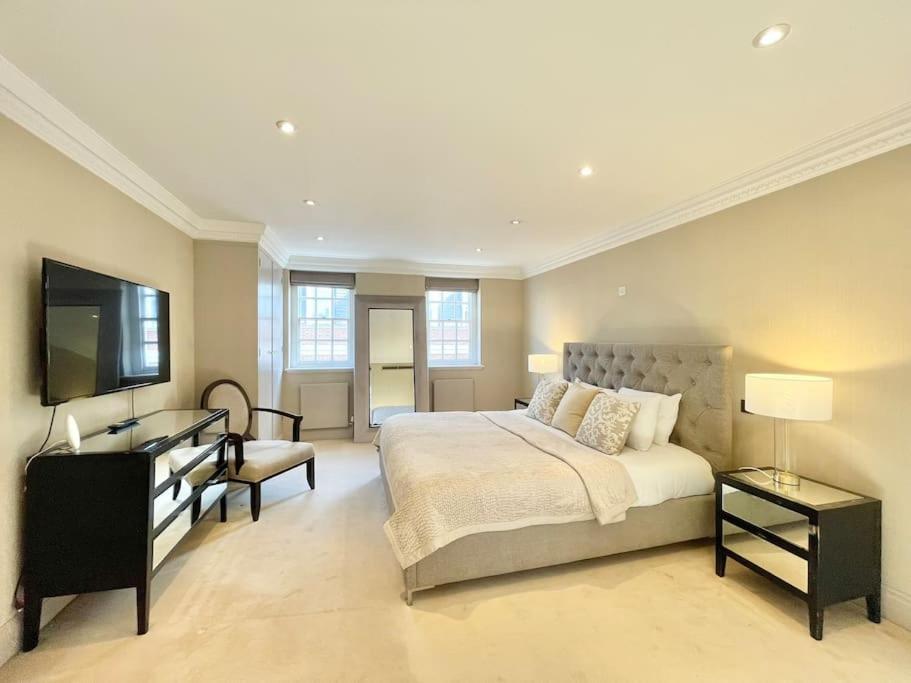Luxury 3-bdr Flat Near Selfridges Mayfair Londen