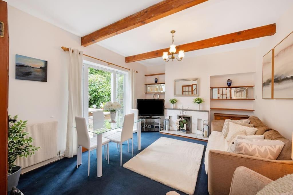 Appartement 5 Bed With Private Parking - 25 Mins To