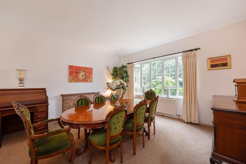 Appartement 5 Bed With Private Parking - 25 Mins To Londen