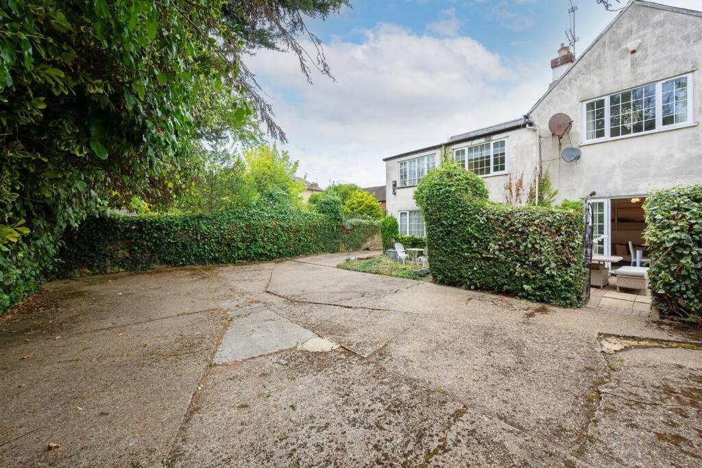 5 Bed With Private Parking - 25 Mins To Appartement Londen