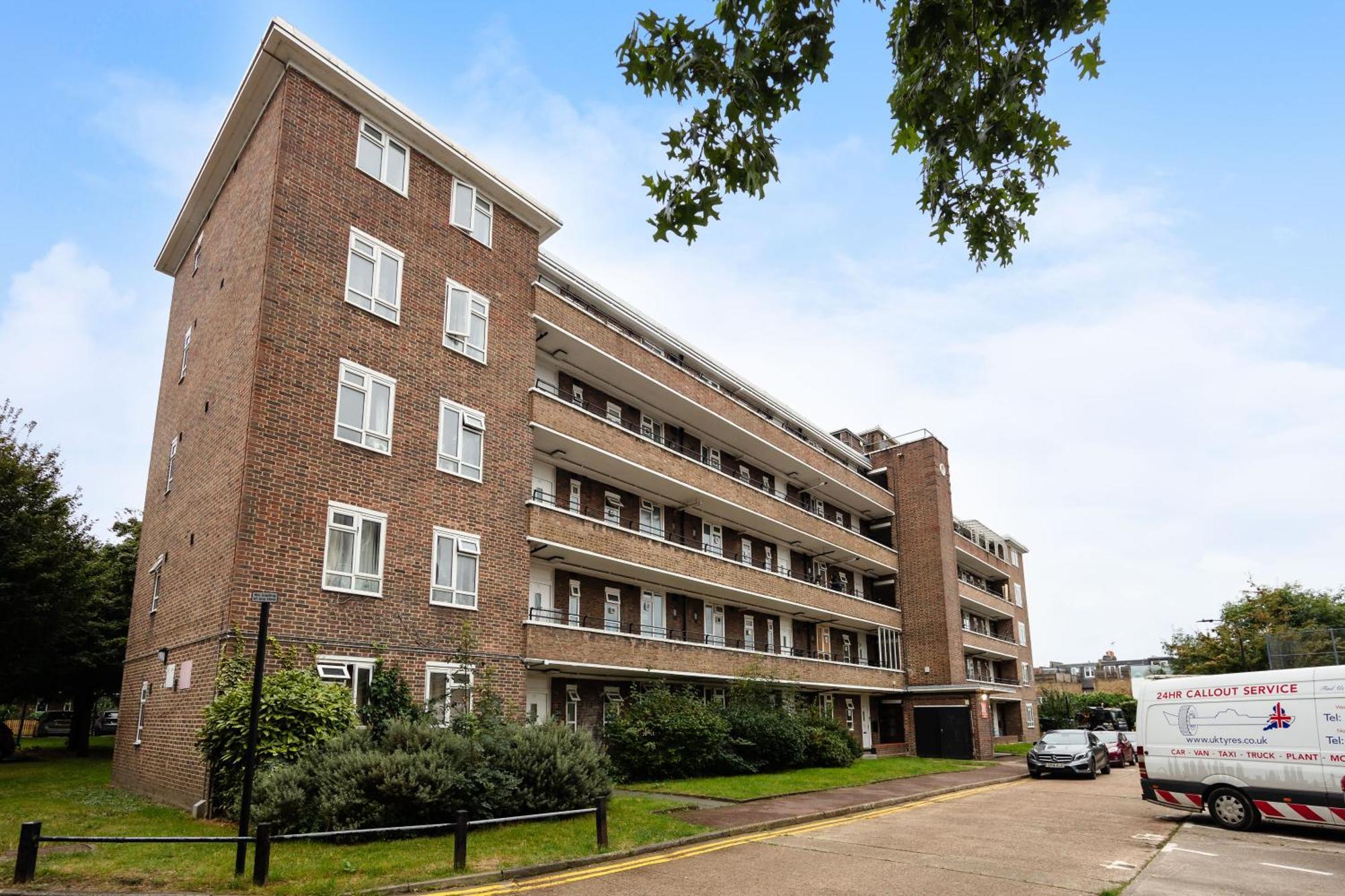 Elegant And Spacious 3 Bedroom In Fulham Londen