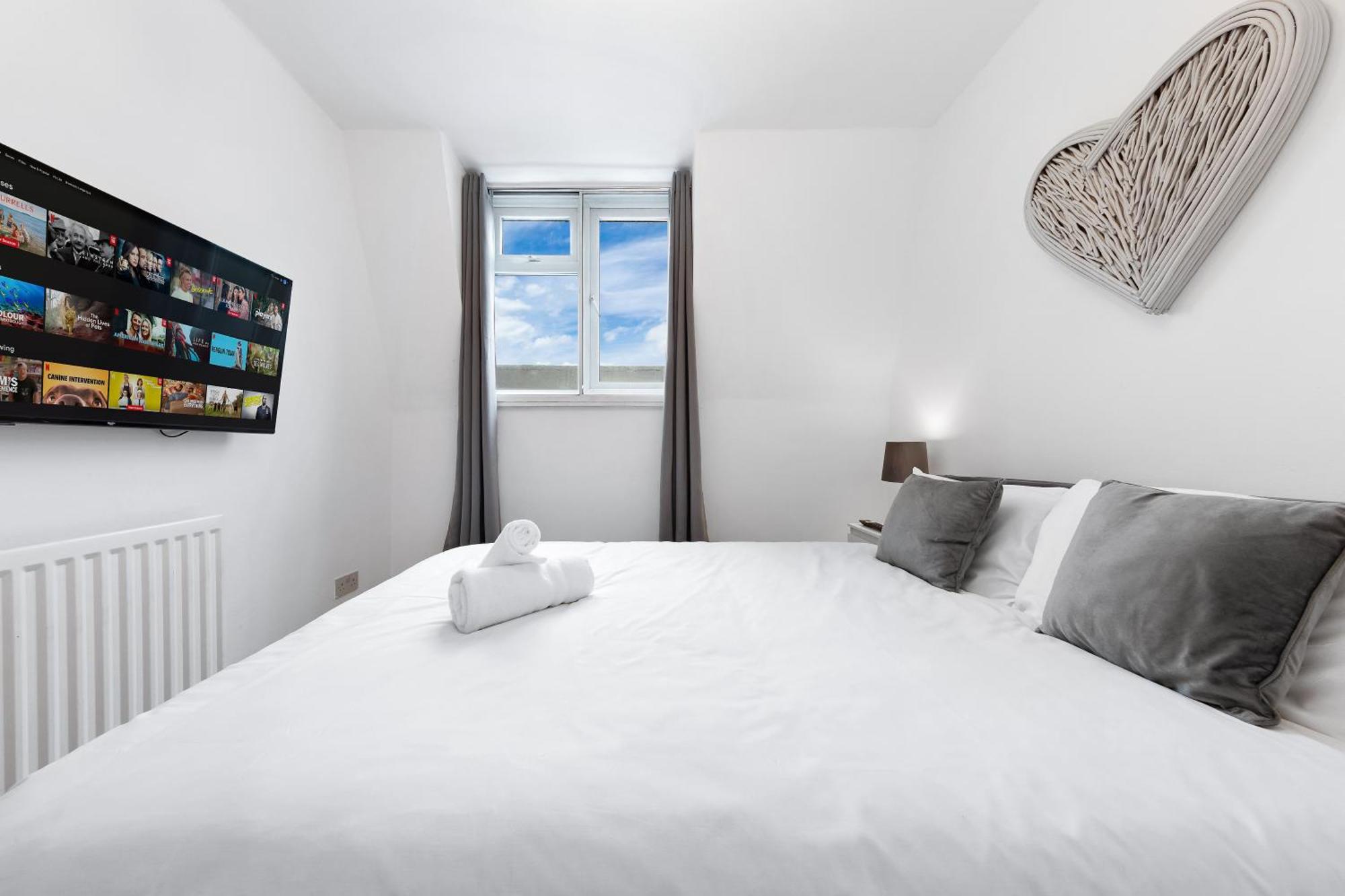 Appartement Newly Renovated Kensington 2 Bedroom With Balcony Near Harrods Sleeps 6, 2 Min Walk From Station