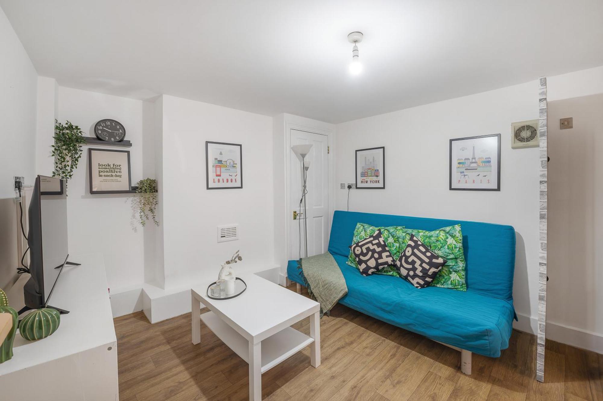 Apartment Bright And Spacious 2 Bedroom Flat With Ensuite Bathrooms In London Se5 *