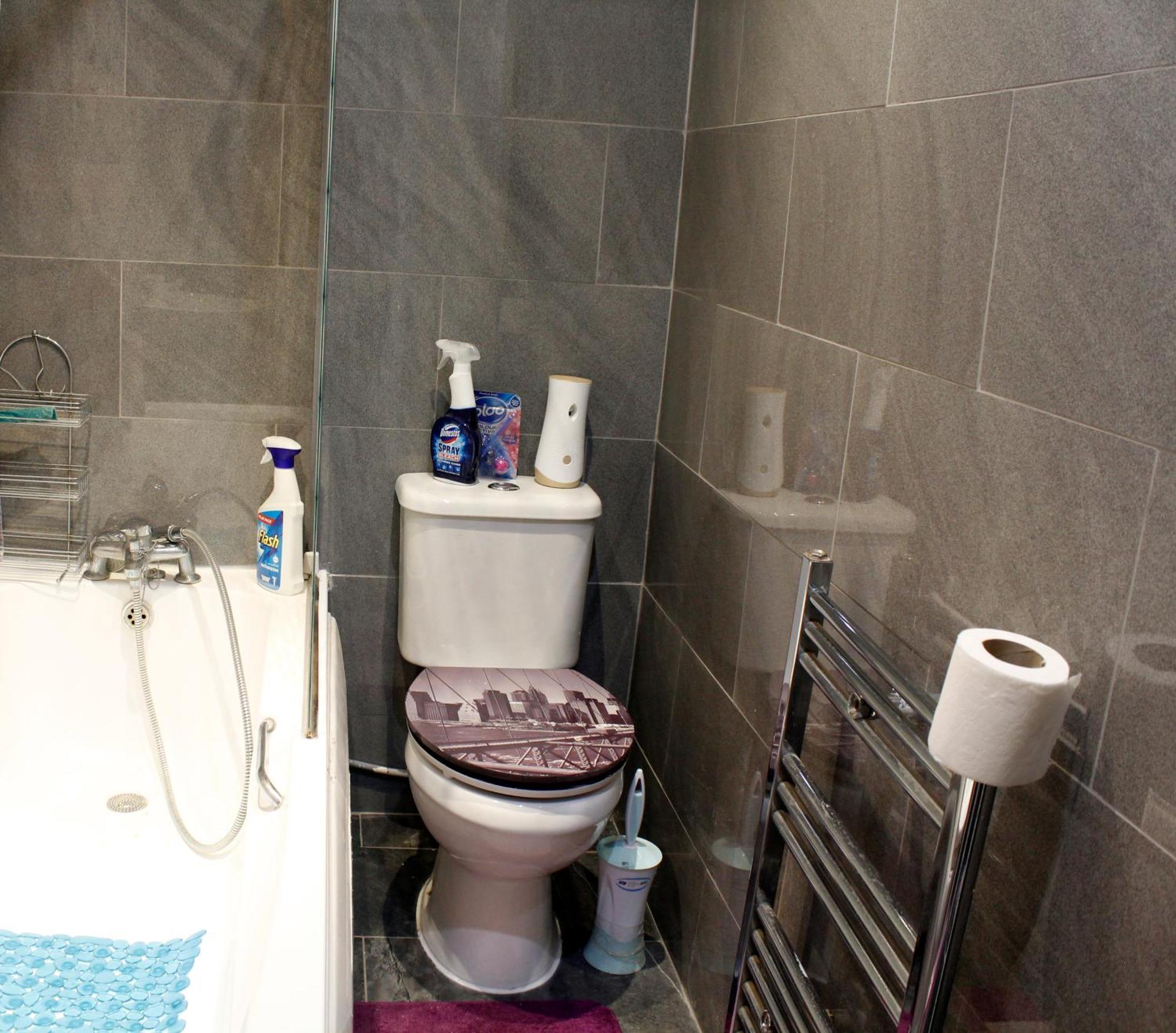 Earlycheckin Spacious House W Parking In Vakantiehuis *