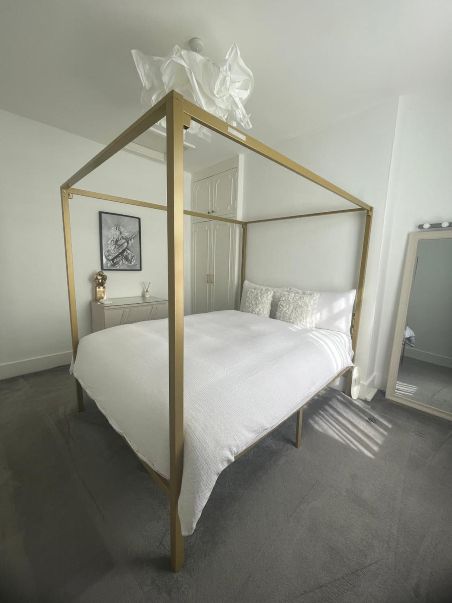 Queen Bedroom In Maida Vale Alloggio in famiglia *
