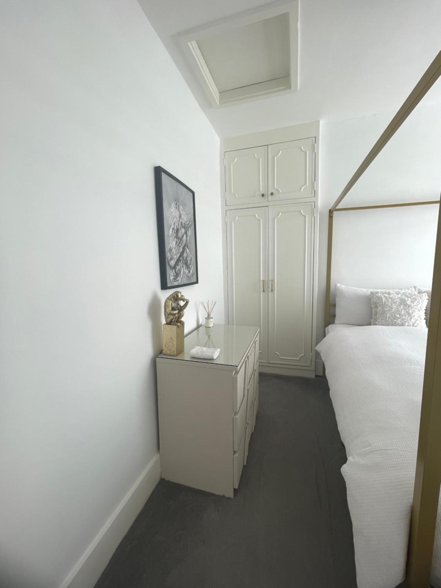 Queen Bedroom In Maida Vale * Londra