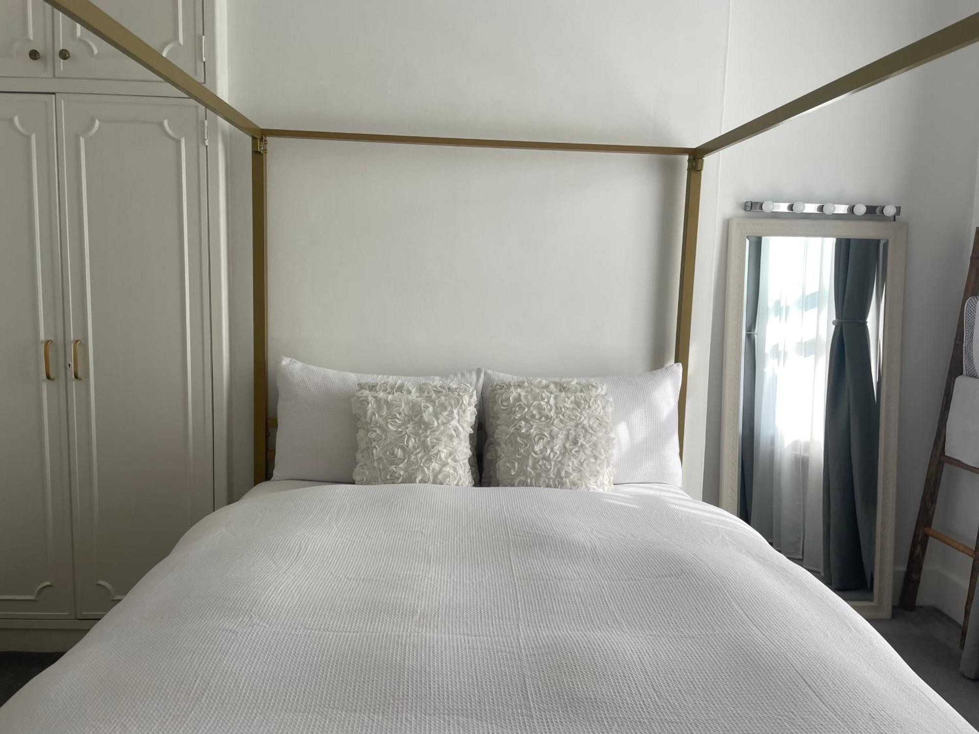 Queen Bedroom In Maida Vale Alloggio in famiglia *