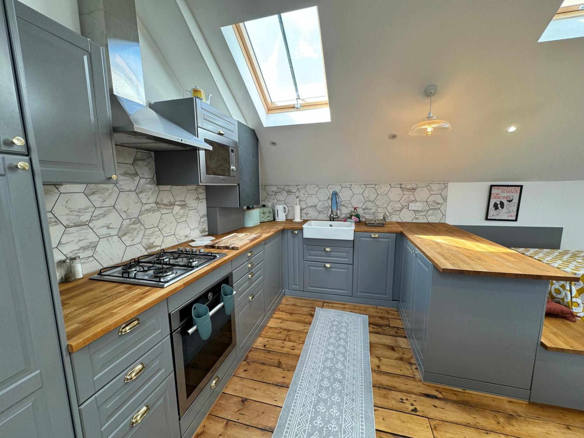 Stunningly Vibrant 1bd Flat Lower Clapton Londen