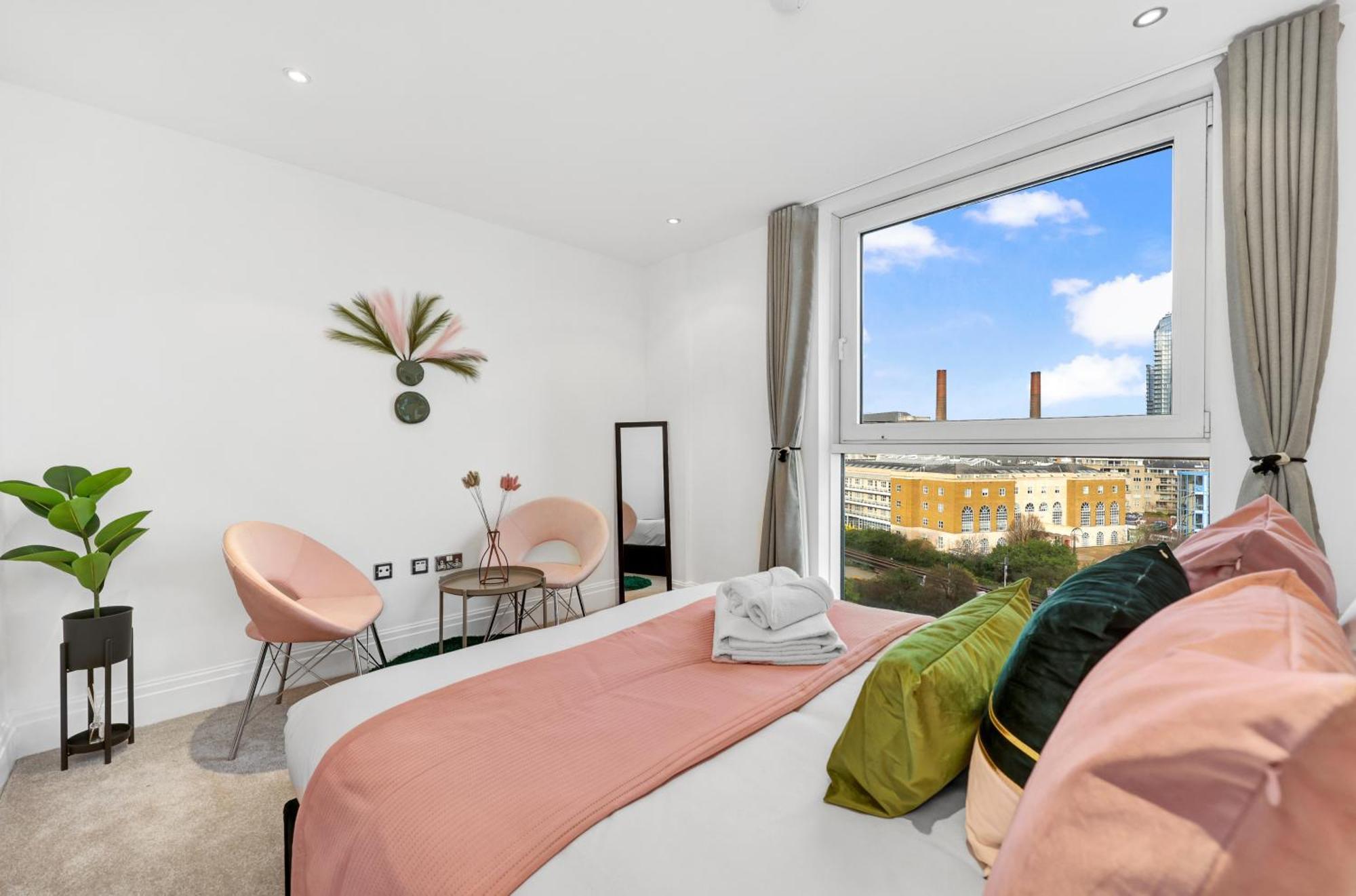 Sleeps 8, Parking, River Views, Chelsea 3 Bdr Lejlighed London