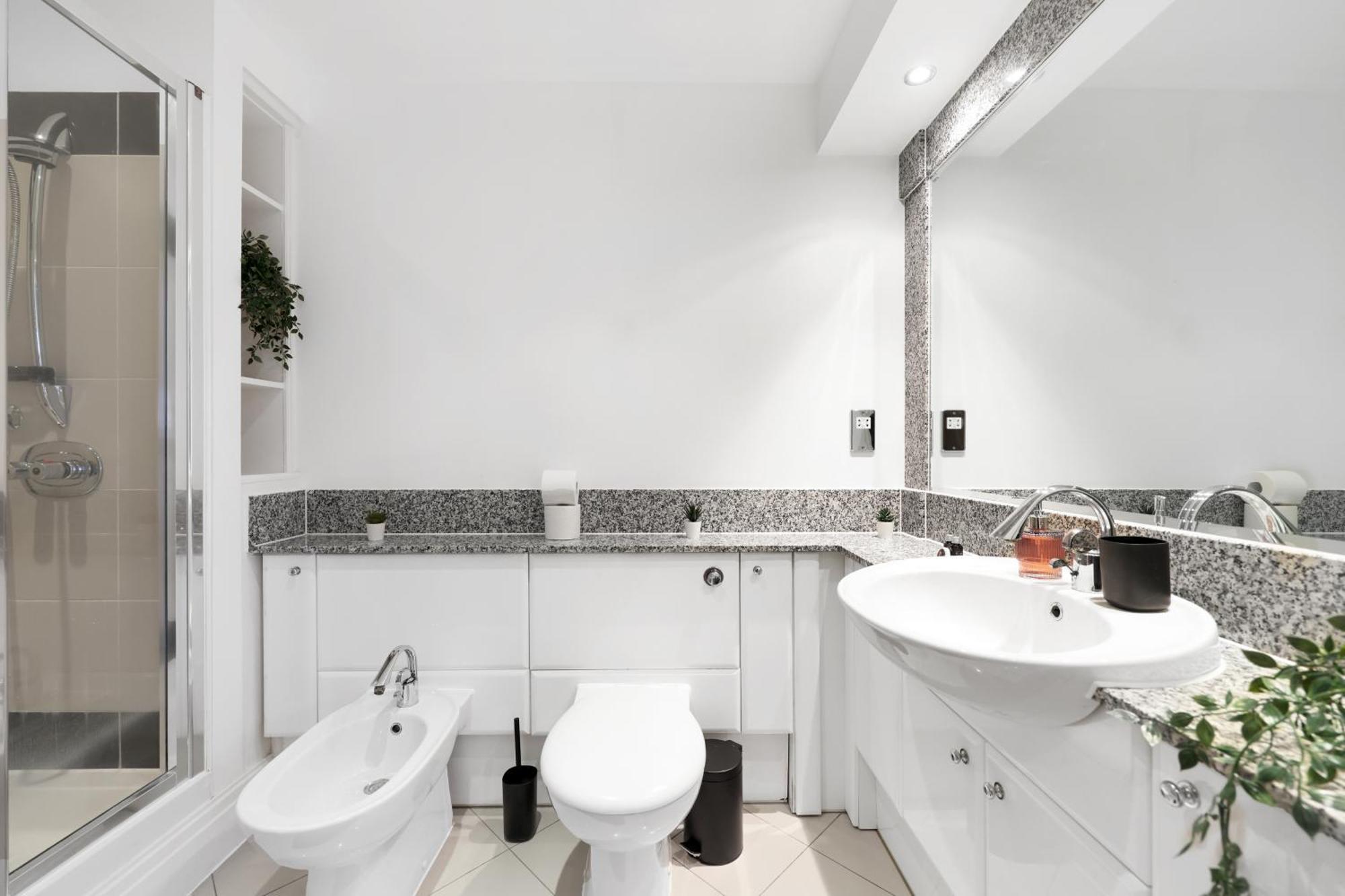 Lejlighed Sleeps 8, Parking, River Views, Chelsea 3 Bdr