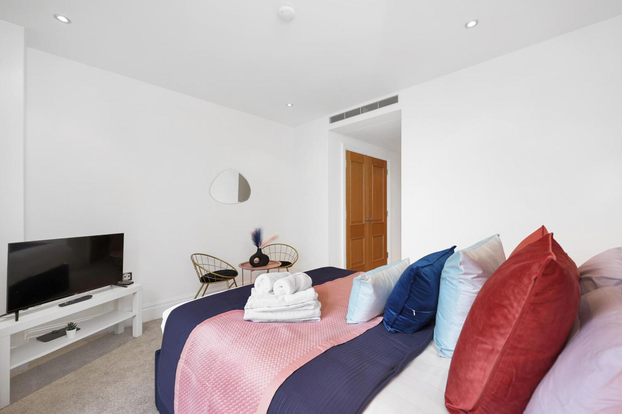 Appartement Sleeps 8, Parking, River Views, Chelsea 3 Bdr *
