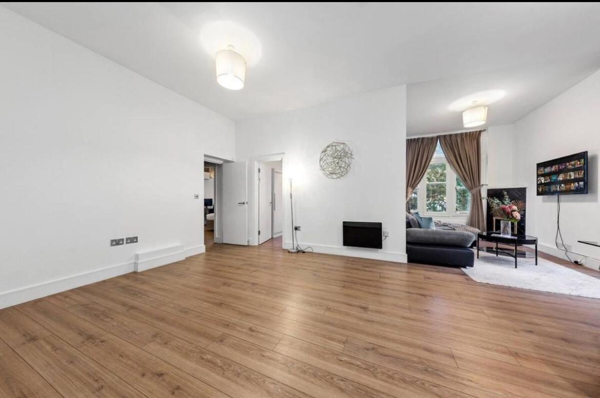 Majestic 2-bedroom Flat In Knightsbridge-hyde Park Kb70 Lägenhet *