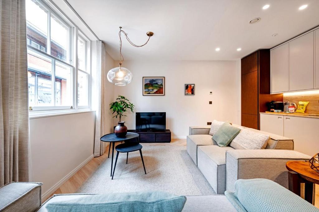 Covent Garden 2 Bed 2 Bath Duplex Lägenhet *