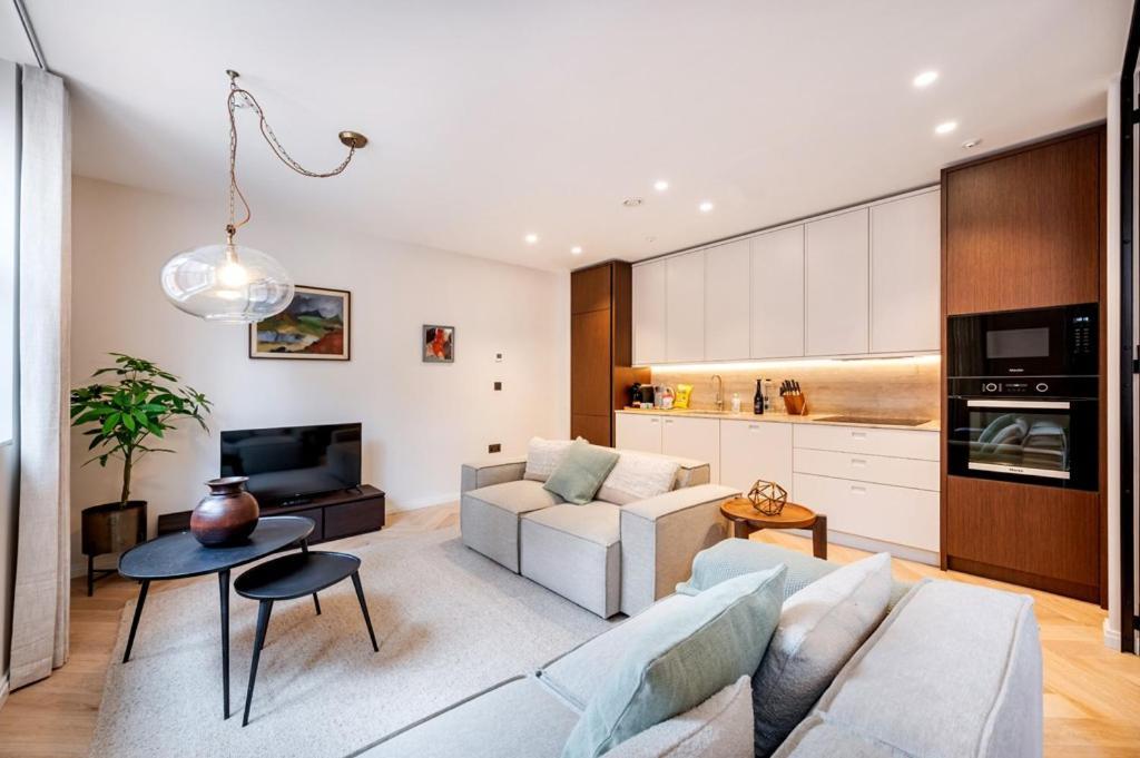Covent Garden 2 Bed 2 Bath Duplex Lägenhet *
