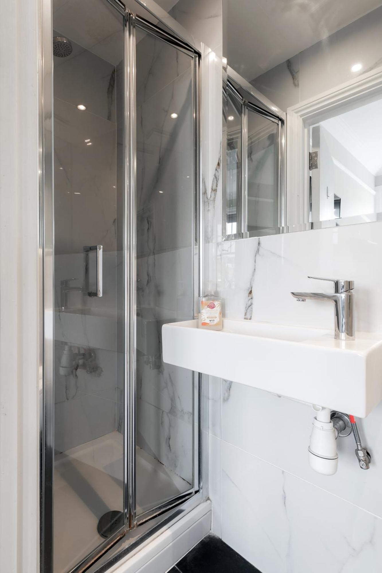 In The Heart Of High Street Kensington Appartement