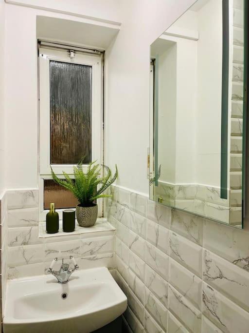 2bd Canarywharf Mile End Private Balcony Free Parking Appartement Londres