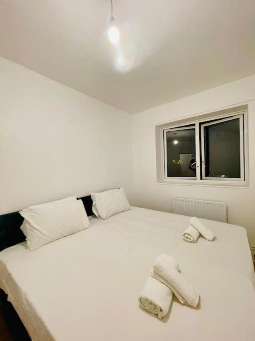 Appartement 2bd Canarywharf Mile End Private Balcony Free Parking Londres