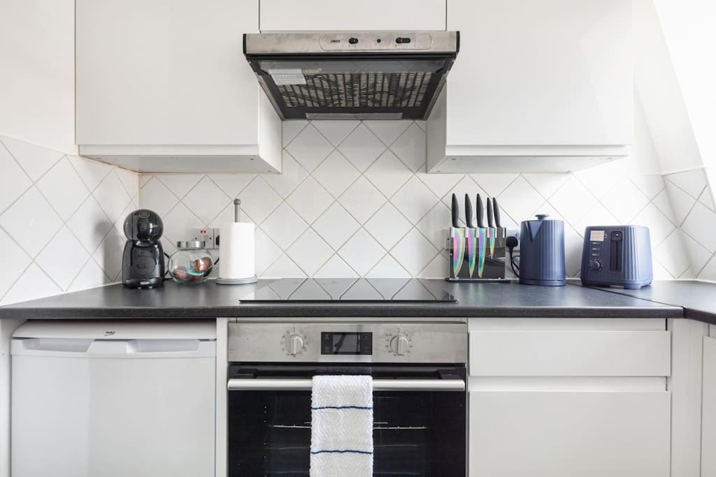 Lejlighed Bright N' Charming Air Conditioned Two Bed In Heart Of *