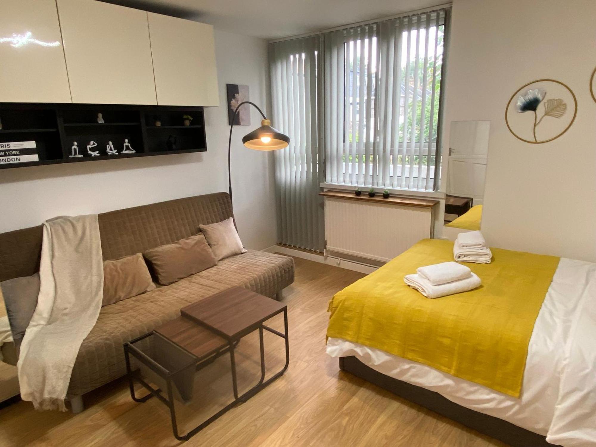Flat In West Kensington
