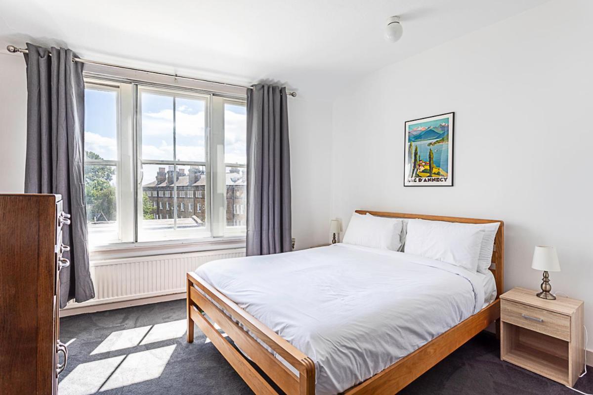 Contemporary Open Plan Penthouse Apartment London