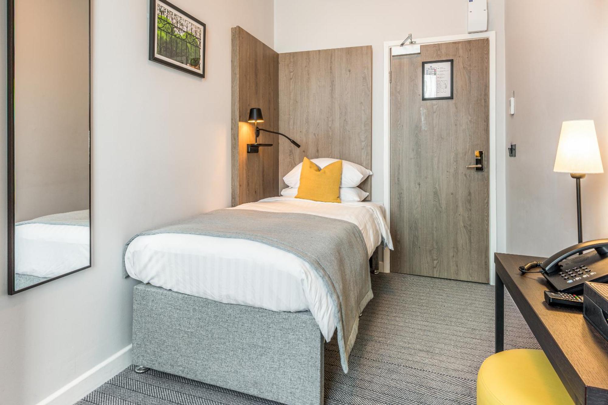 Princes Square Hotell 4*