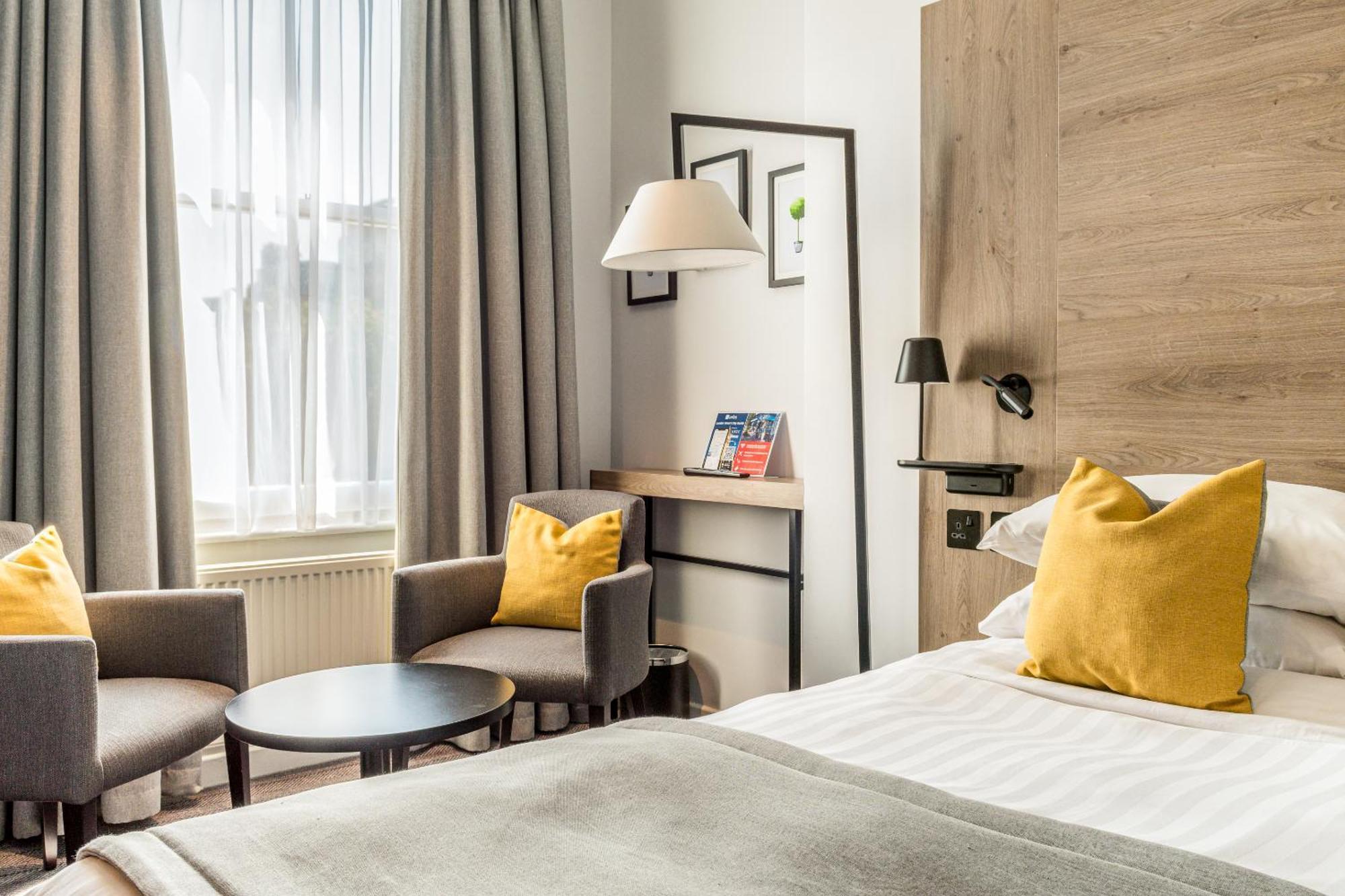 Princes Square Hotell 4*